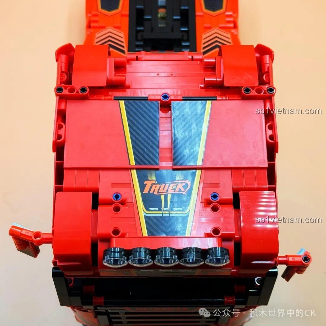 Ghế ngồi bên trong cabin bộ lắp ghép Jie Star JJ9070 Xe Đầu Kéo Scania, đồ chơi mô hình xe tải Scania.