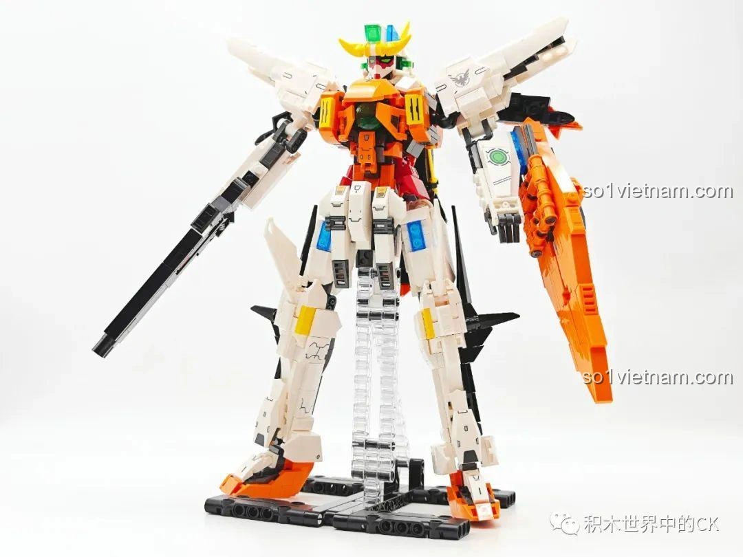 Góc nhìn chính diện của mô hình JIESTAR 58030 Gundam Kyriosgn-003 đã hoàn thiện, thể hiện sự cân đối và mạnh mẽ