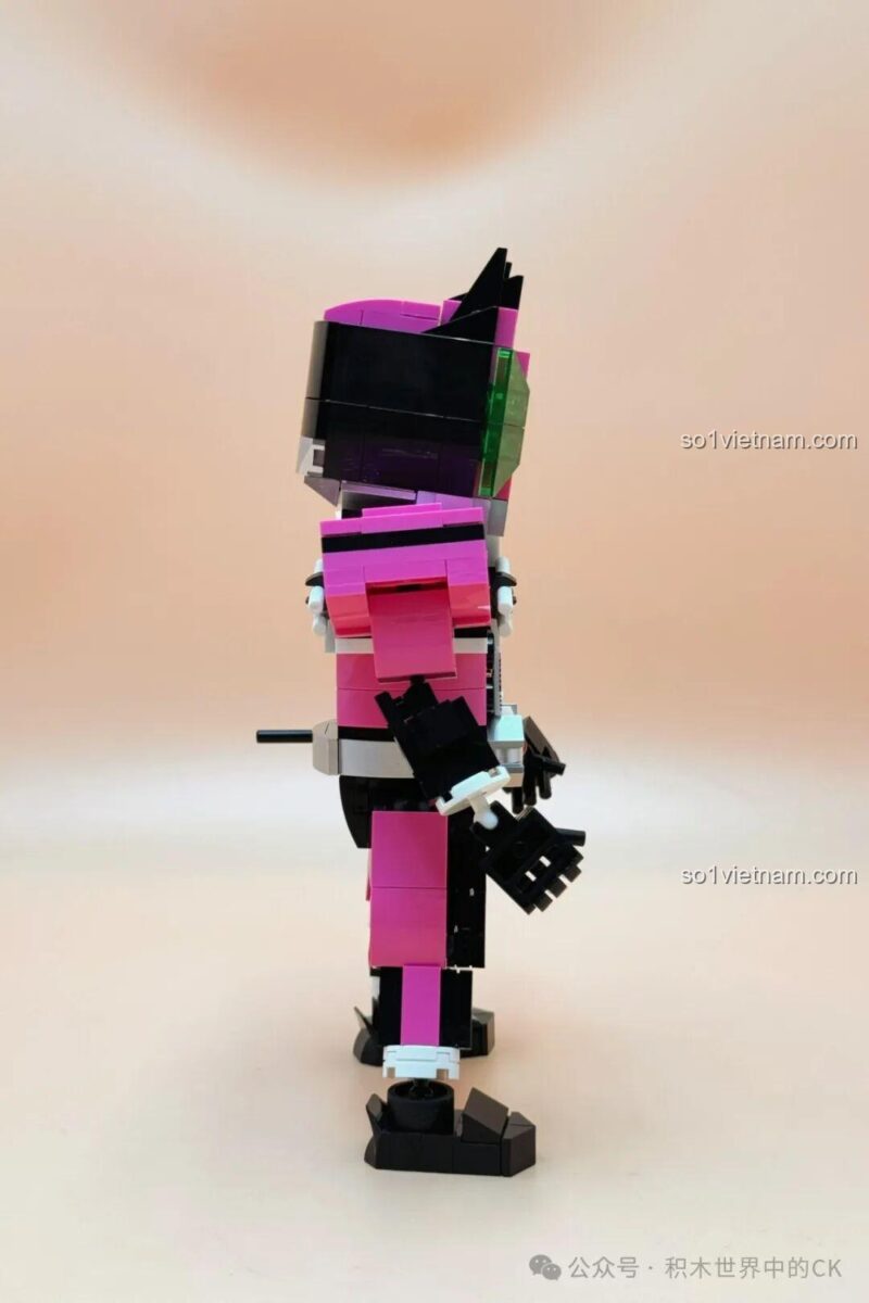Mô hình lắp ráp Kamen Rider Decade JIESTAR 58189 hoàn chỉnh nhìn từ phía sau