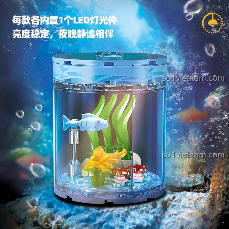 Tính năng đèn LED của bộ lắp ghép bể cá sinh thái JIESTAR 59141, món đồ chơi trang trí bàn học lung linh cho bé.