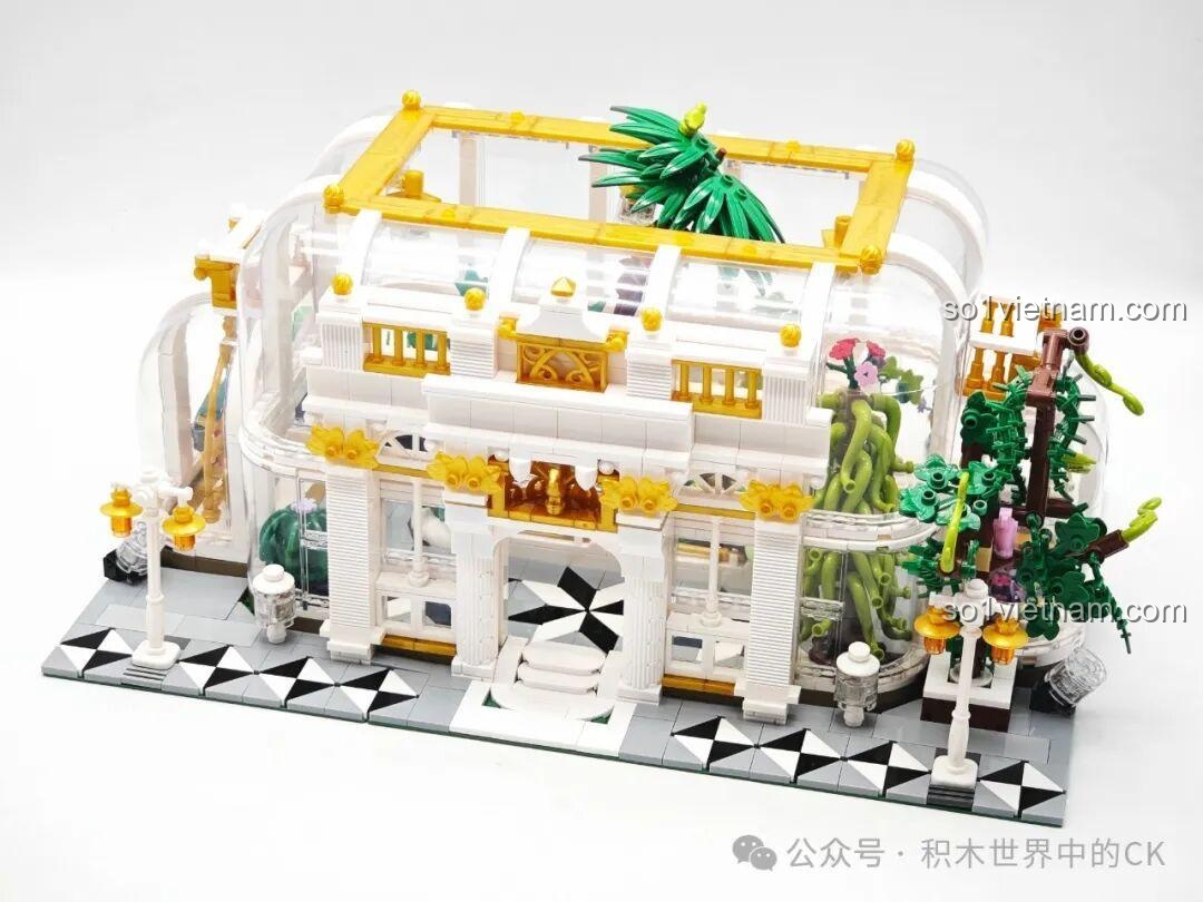 Mặt trước của mô hình Vườn Bách Thảo Tân Cổ Điển JIESTAR JJ9044 đang dần hoàn thiện với kiến trúc cổ điển.