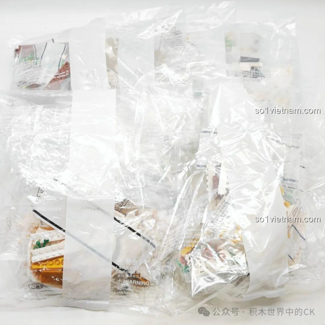 Các túi mảnh ghép được đánh số cẩn thận của bộ đồ chơi lắp ghép JIESTAR JJ9044 Vườn Bách Thảo.