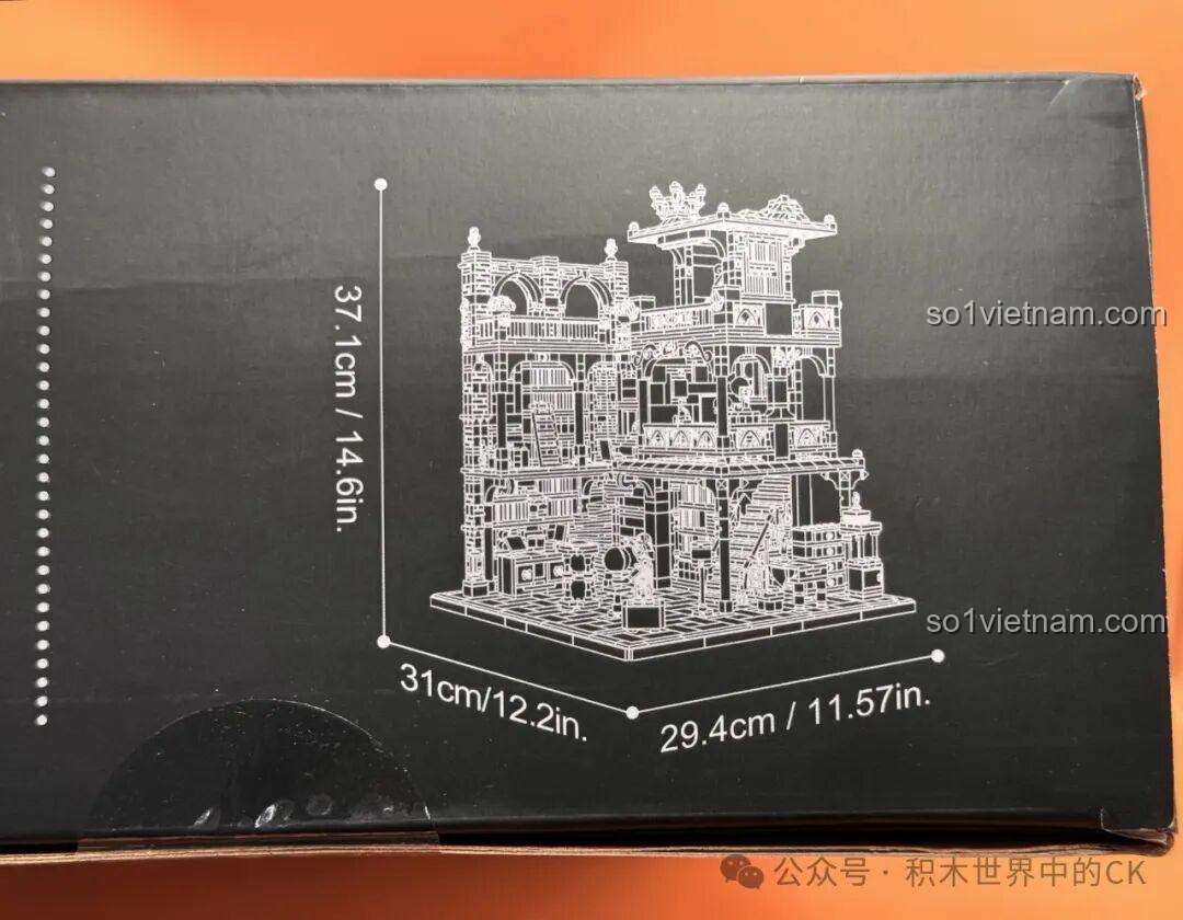 Kích thước chi tiết của mô hình Thư viện Châu Âu JIESTAR 57015 được đo đạc và hiển thị trên hộp.