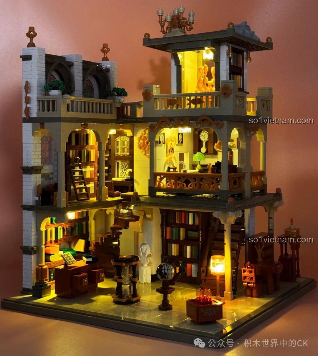 Cận cảnh chi tiết nội thất tầng 3 của mô hình Thư viện Châu Âu JIESTAR 57015 khi lên đèn.