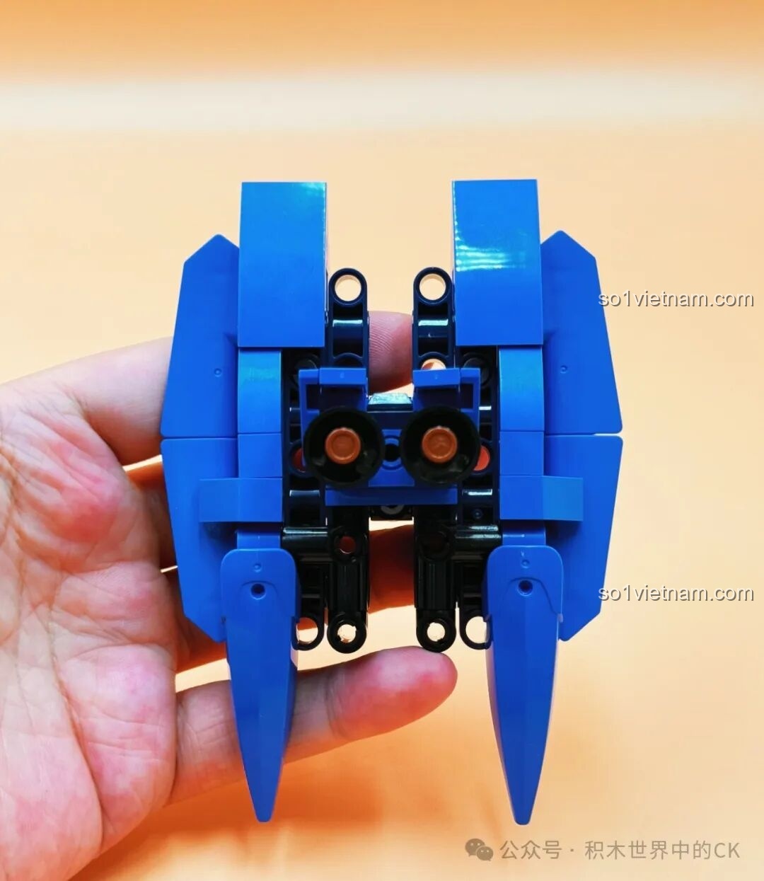 Kết nối phần thân và chân của JIESTAR 58107 God Iron-Blooded