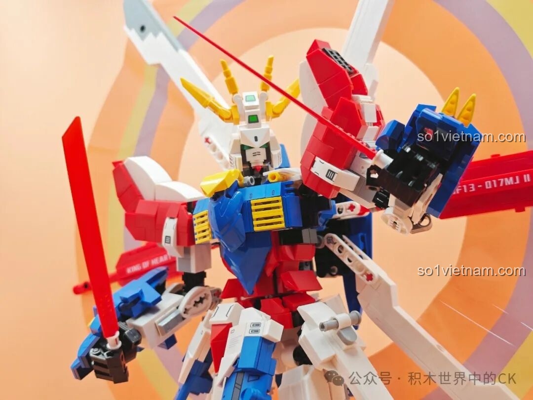 Chi tiết động cơ phụ phía sau của JIESTAR 58107 God Iron-Blooded