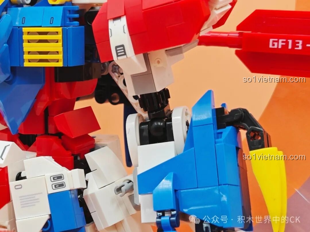 Chi tiết phần đầu của JIESTAR 58107 God Iron-Blooded