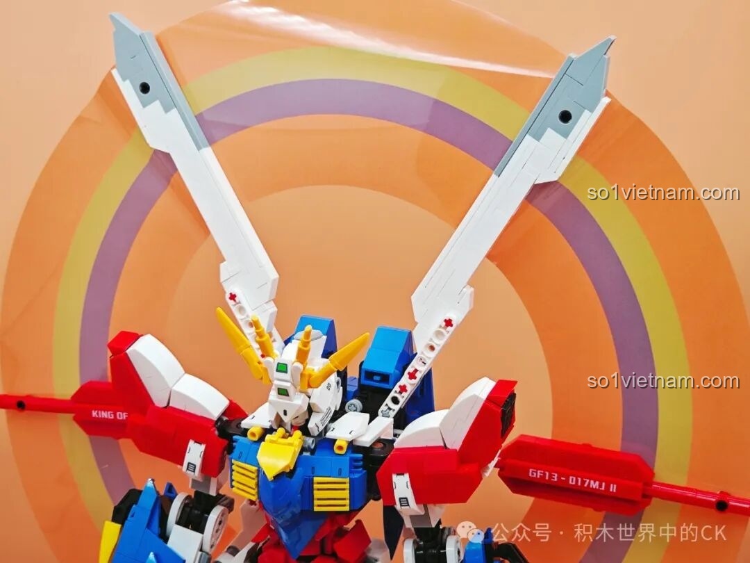 Chi tiết gắn vũ khí trên JIESTAR 58107 God Iron-Blooded