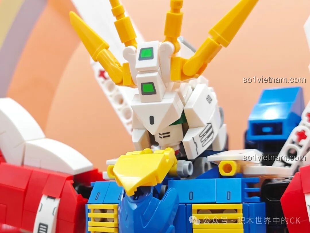 Mô hình JIESTAR 58107 God Iron-Blooded nhìn từ phía sau