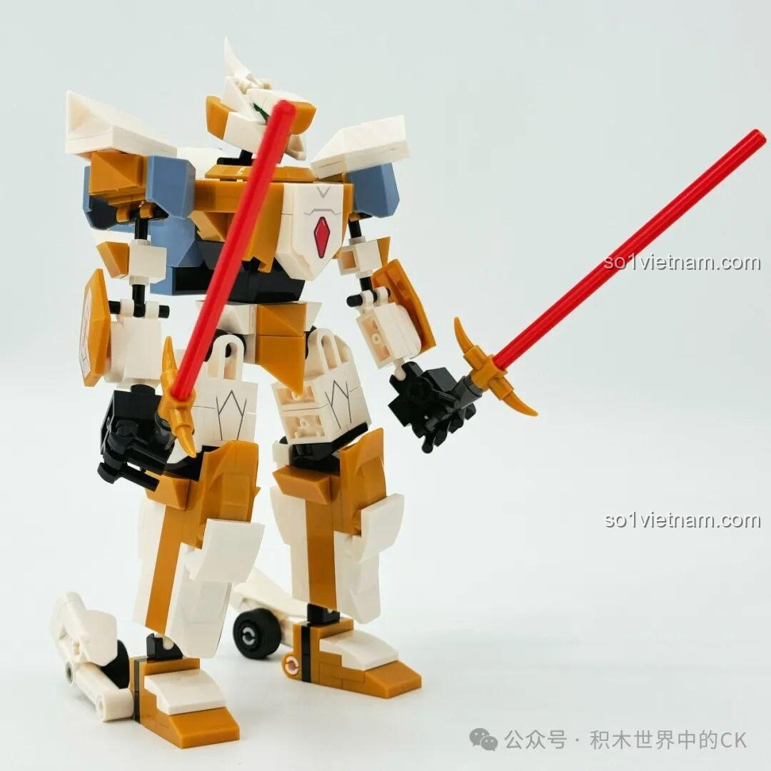 Robot Lancelot JIESTAR 58161 trong tư thế quyến rũ với một kiếm