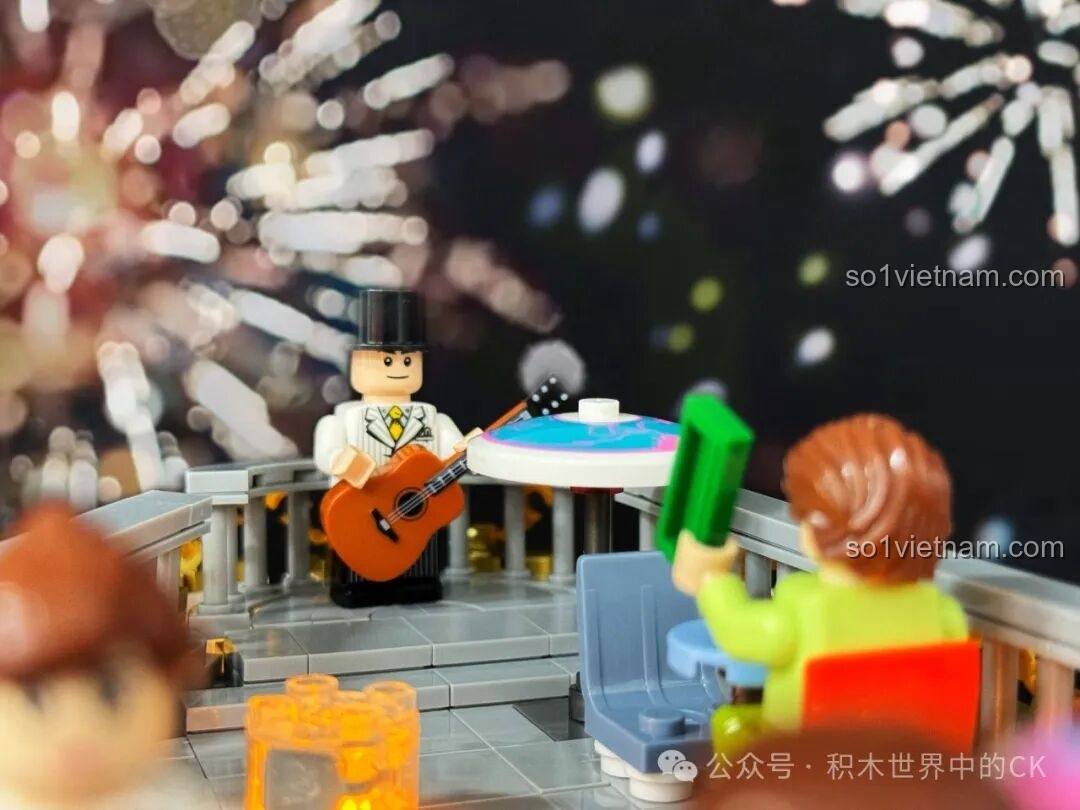 Chi tiết cửa sổ kính màu JIESTAR 89109 Nhà hàng Hoa Anh Đào