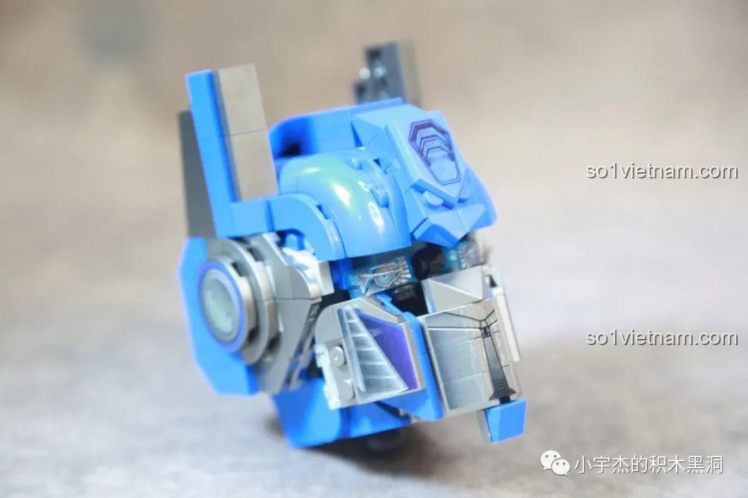 Góc nhìn từ bên cạnh của phần đầu robot K-box V5006.