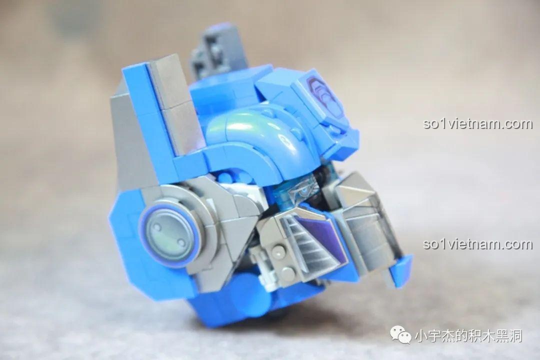 Góc nhìn chéo từ phía sau của phần đầu robot K-box V5006.