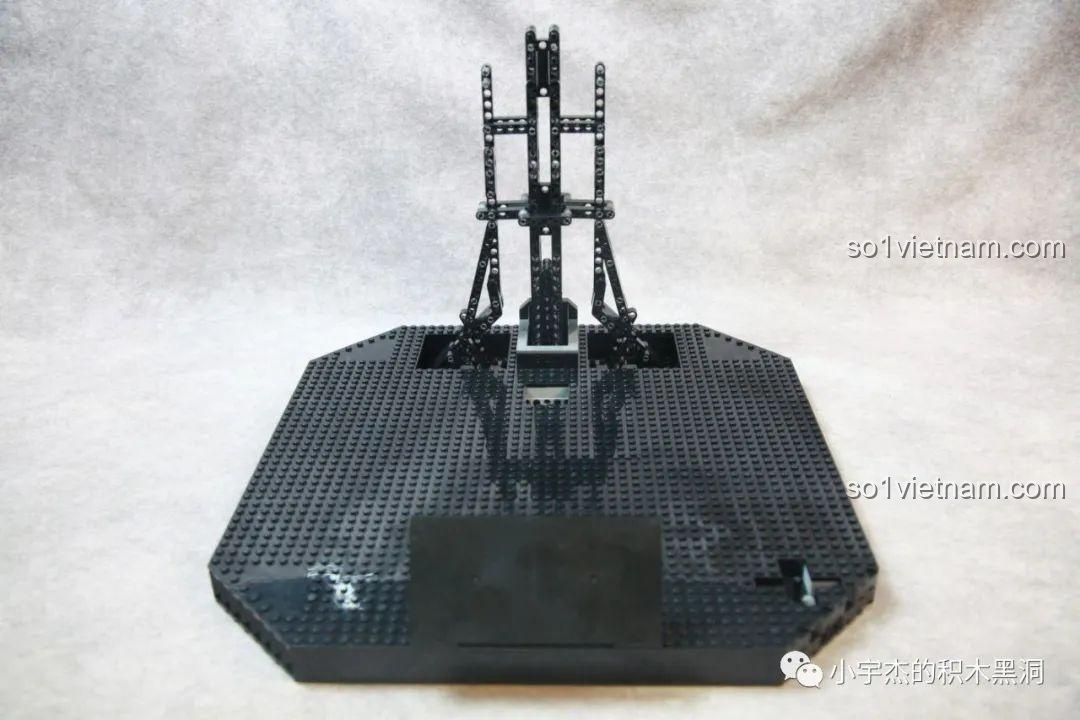 Phần đế và khung đỡ ban đầu của K-box V5006 sau khi hoàn thành bước đầu tiên.