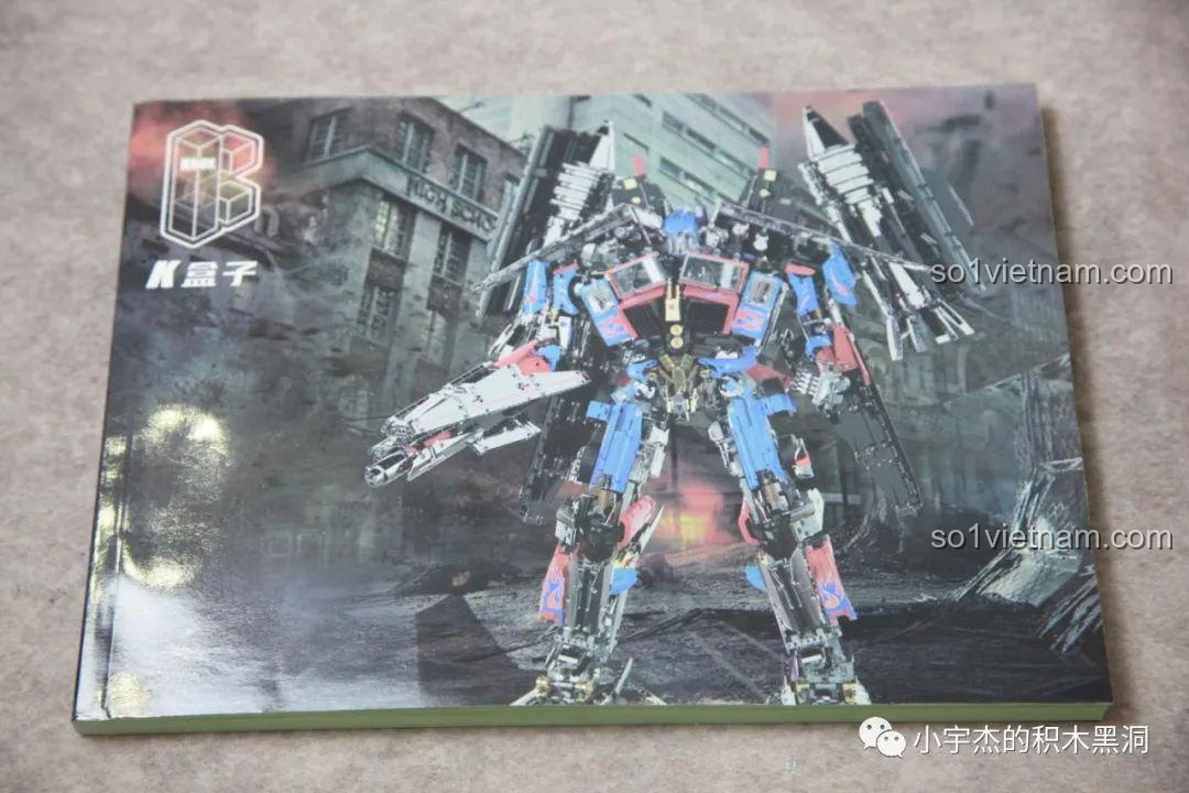 Cuốn sách hướng dẫn lắp ráp K-box V5006 rất dày, cho thấy độ phức tạp của mô hình.
