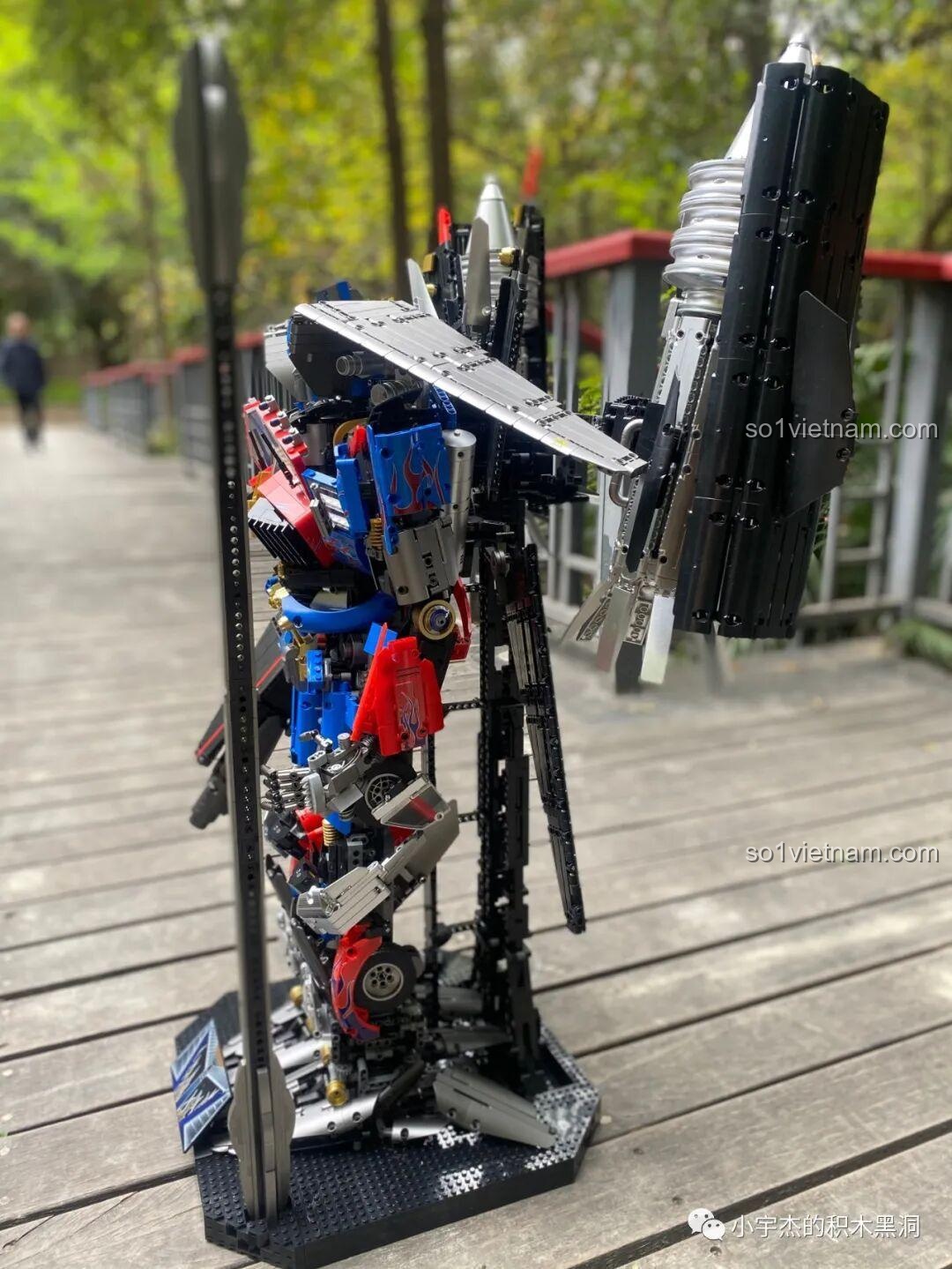 Thêm một góc chụp toàn cảnh từ bên hông của robot K-box V5006.