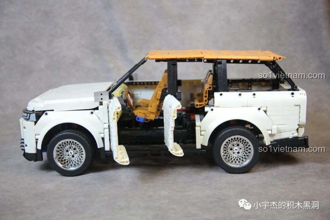 Mô hình KBOX 10512 Land Rover Range Rover hoàn chỉnh từ góc 3/4 phía trước, góc nhìn khác.