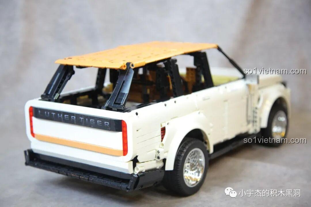 Các mô hình đồ chơi lắp ráp xe hơi và mô tô khác từ hãng KBOX, đa dạng mẫu mã và kiểu dáng.