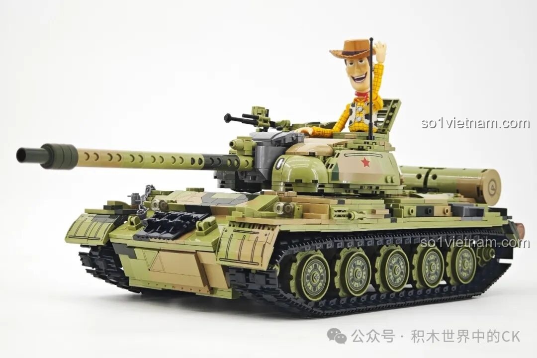 Thành phẩm xe tăng T-59 Keeppley 23023 nhìn từ phía trước