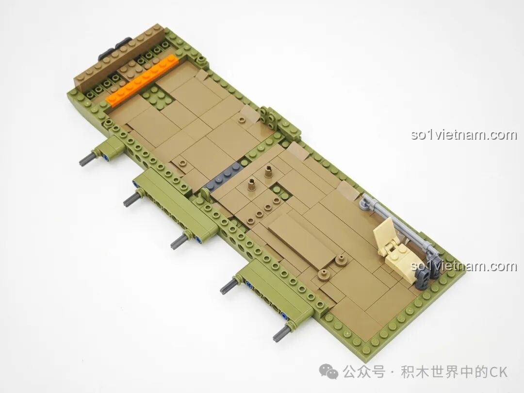 Bước đầu tiên lắp ráp khung xe tăng T-59 Keeppley 23023
