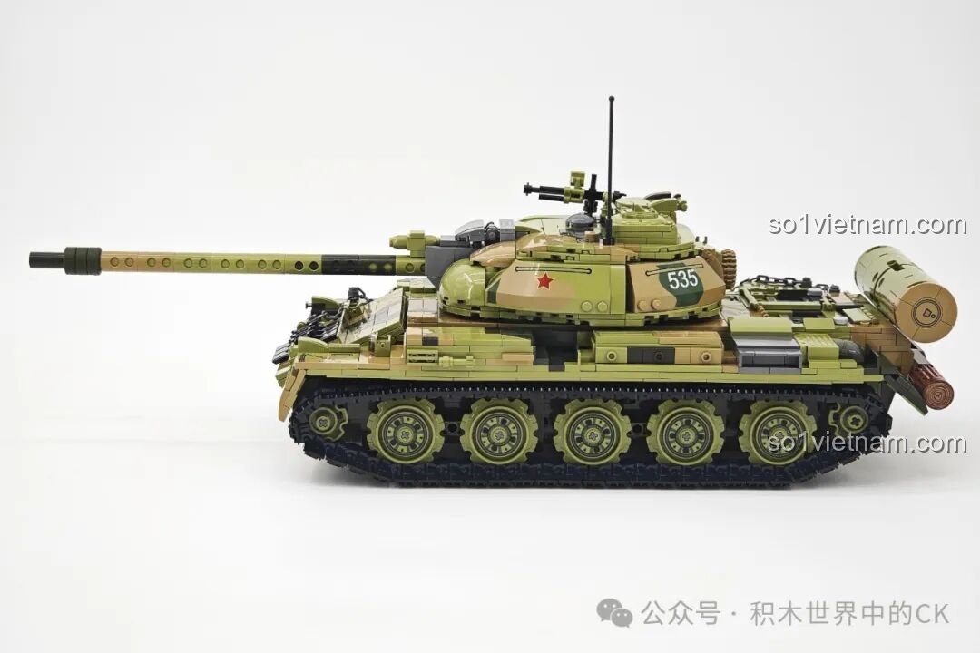 Lắp ráp chi tiết bên trong khoang chứa đạn xe tăng T-59 Keeppley 23023