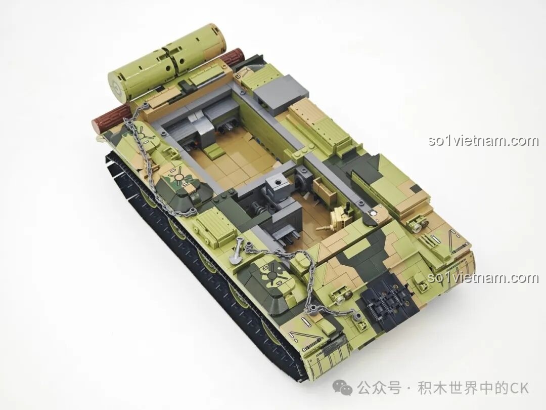 Hoàn thiện phần thân xe tăng T-59 Keeppley 23023