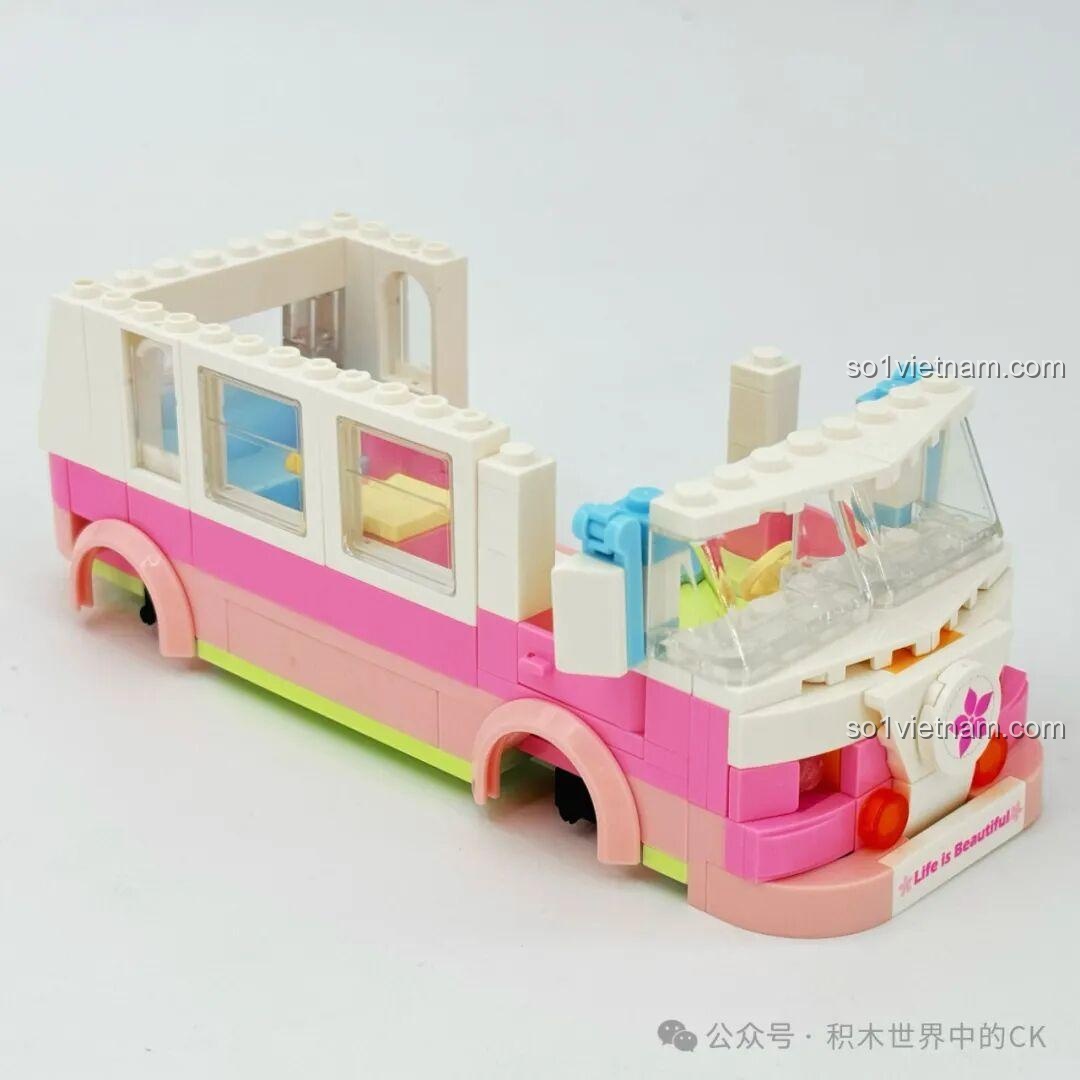 Thân xe cắm trại Keeppley 33019 đang được lắp ráp