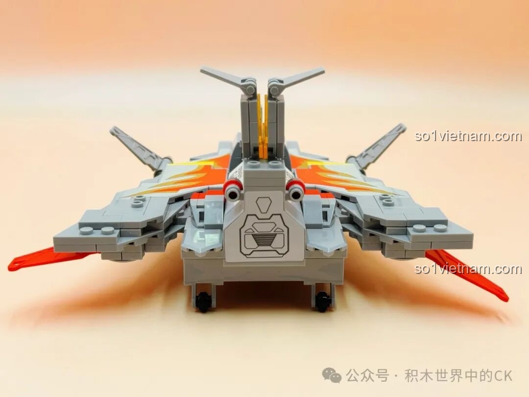 Chi tiết cánh của mô hình GUYS装载号 (phiên bản 2)