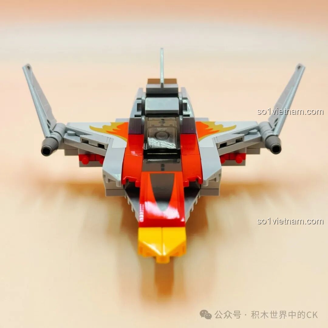 Mô hình GUYS装载号 (phiên bản 2) hoàn thiện từ Keeppley 75087 nhìn từ phía sau