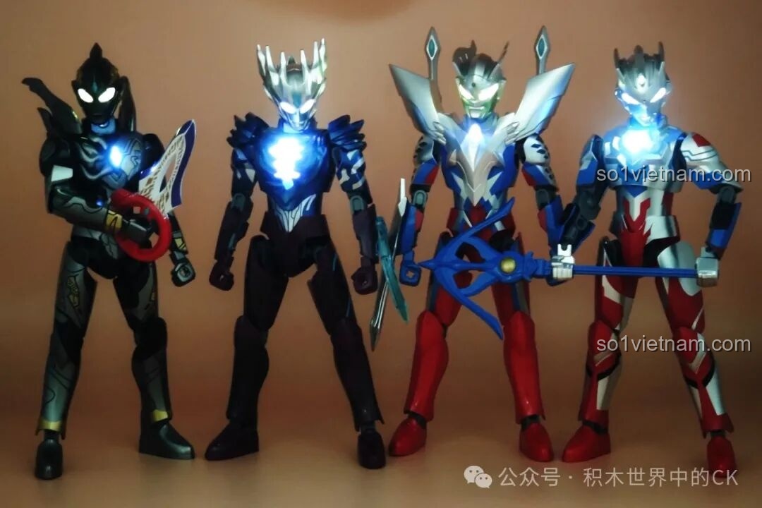 Các mô hình Ultraman của Keeppley đứng cùng nhau