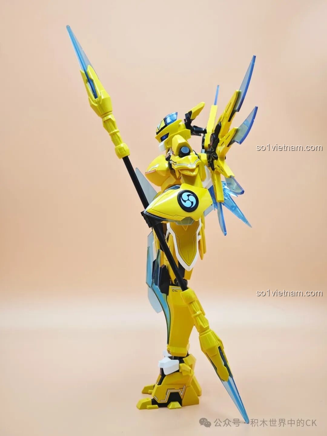 Chi tiết màu sắc của Keeppley 81010 Robot Lôi Điểu Cơ Thần.