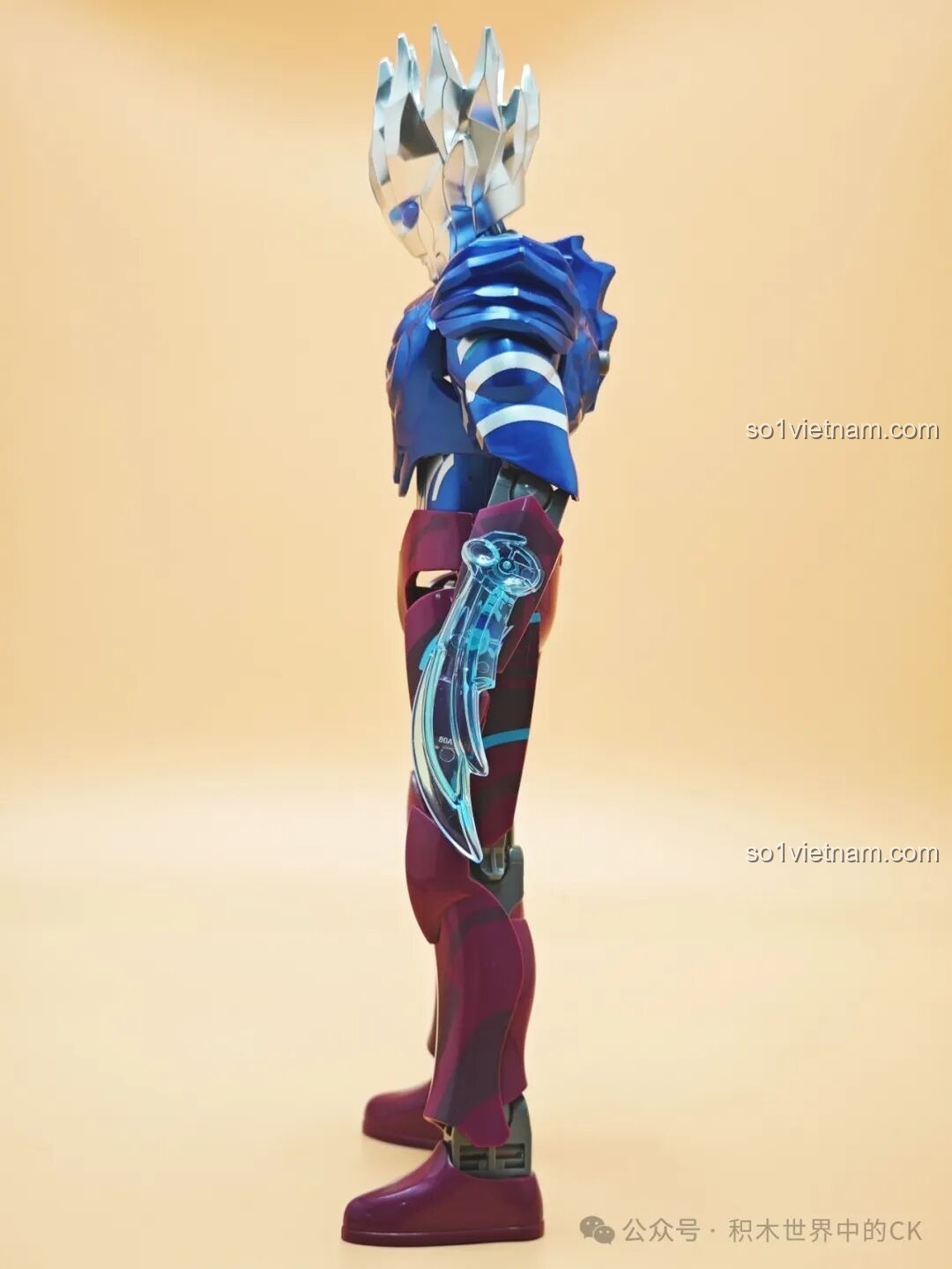 Mô hình Dark Ultraman đã lắp ráp hoàn chỉnh