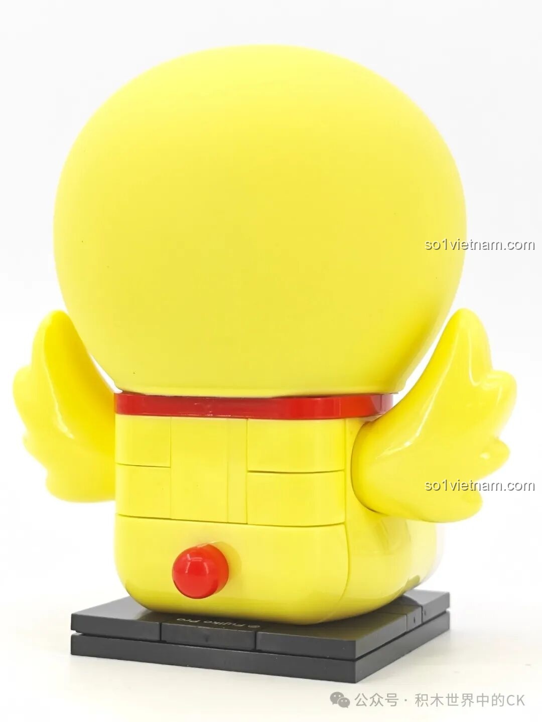Mặt sau của mô hình Doraemon chú chim cánh cụt K20420.