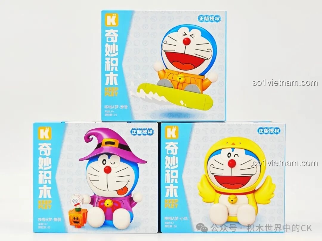 Toàn cảnh 3 mẫu Doraemon tròn vo của Keeppley: trượt tuyết, Halloween và chim cánh cụt.