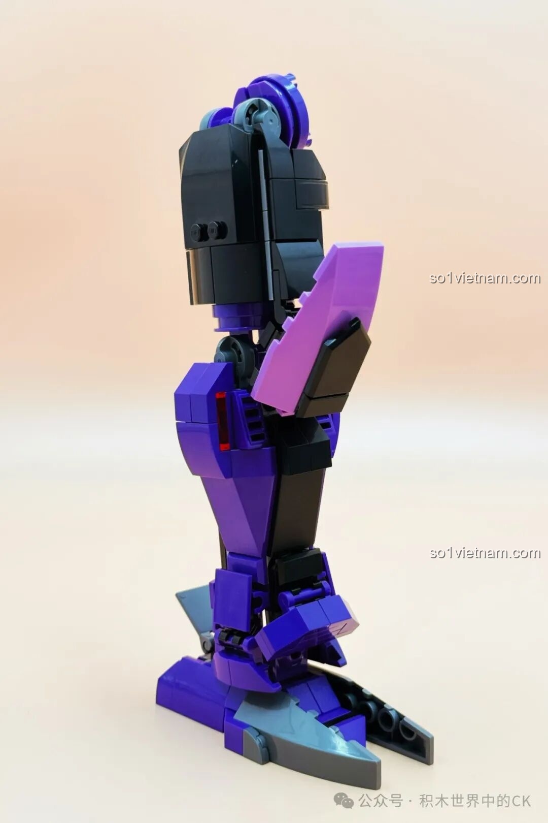 Chi tiết phần chân của Keeppley Hỏa Liên Cơ Thần