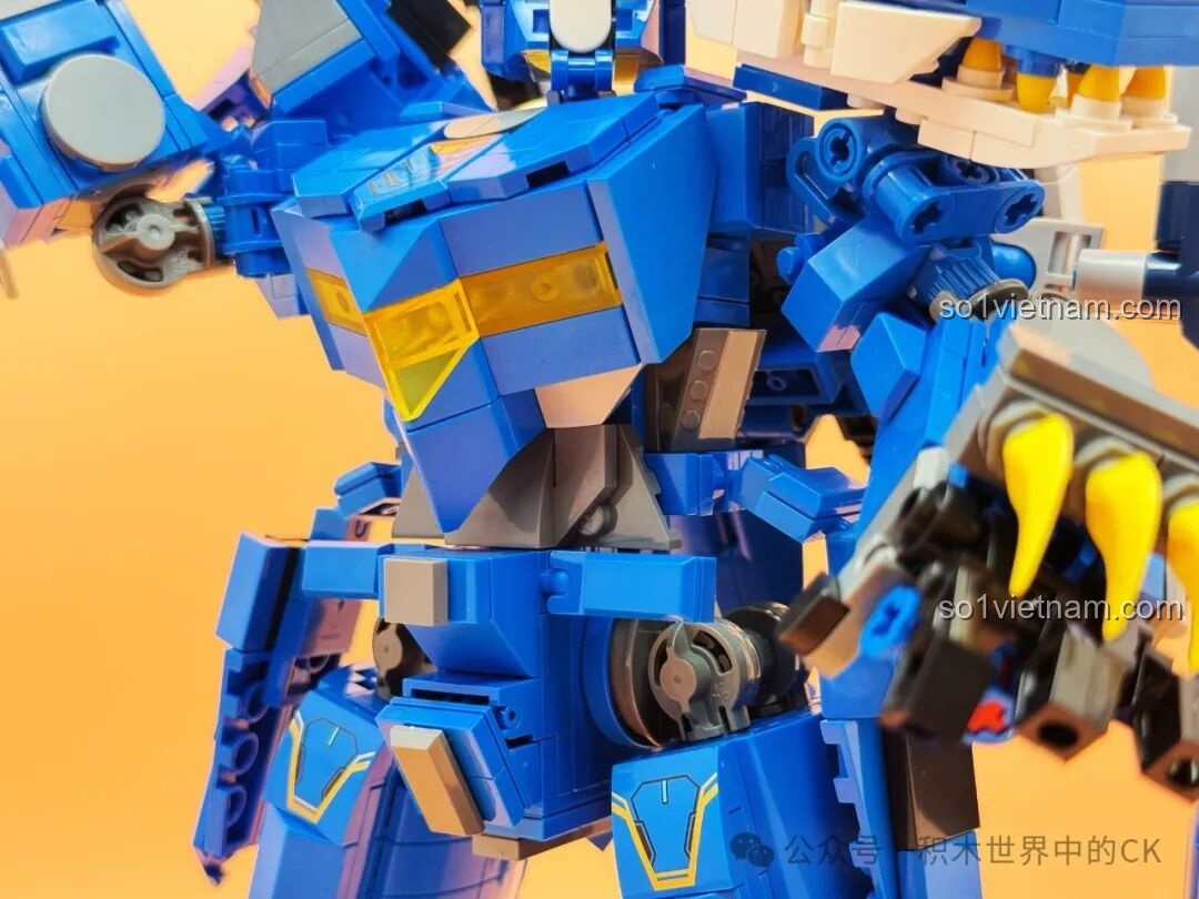 Chi tiết phần lưng của Keeppley Hỏa Liên Cơ Thần