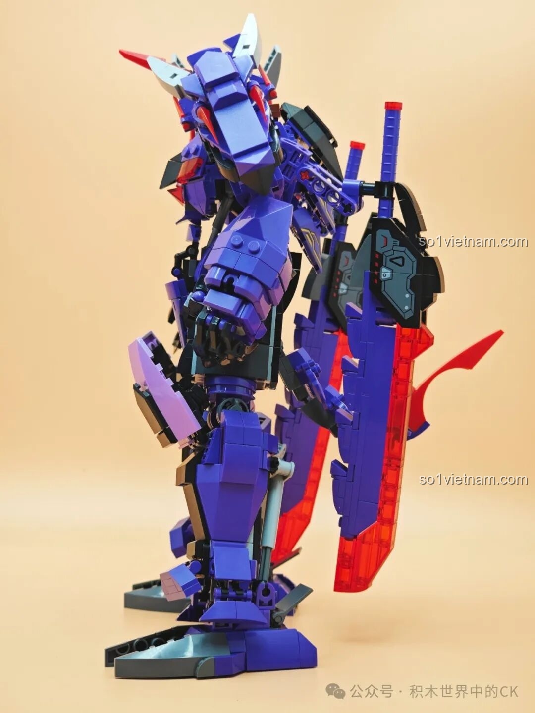 Chi tiết phần lưng của Keeppley Hỏa Liên Cơ Thần