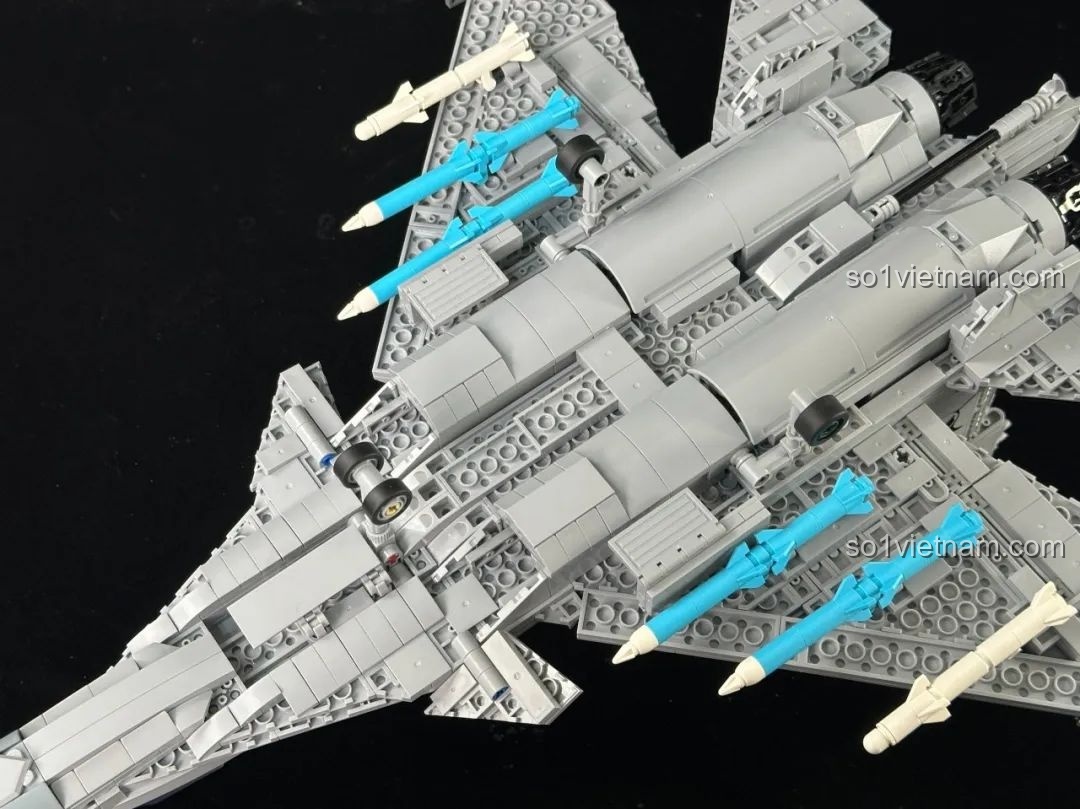 Hộp sản phẩm và mô hình Keeppley J-15