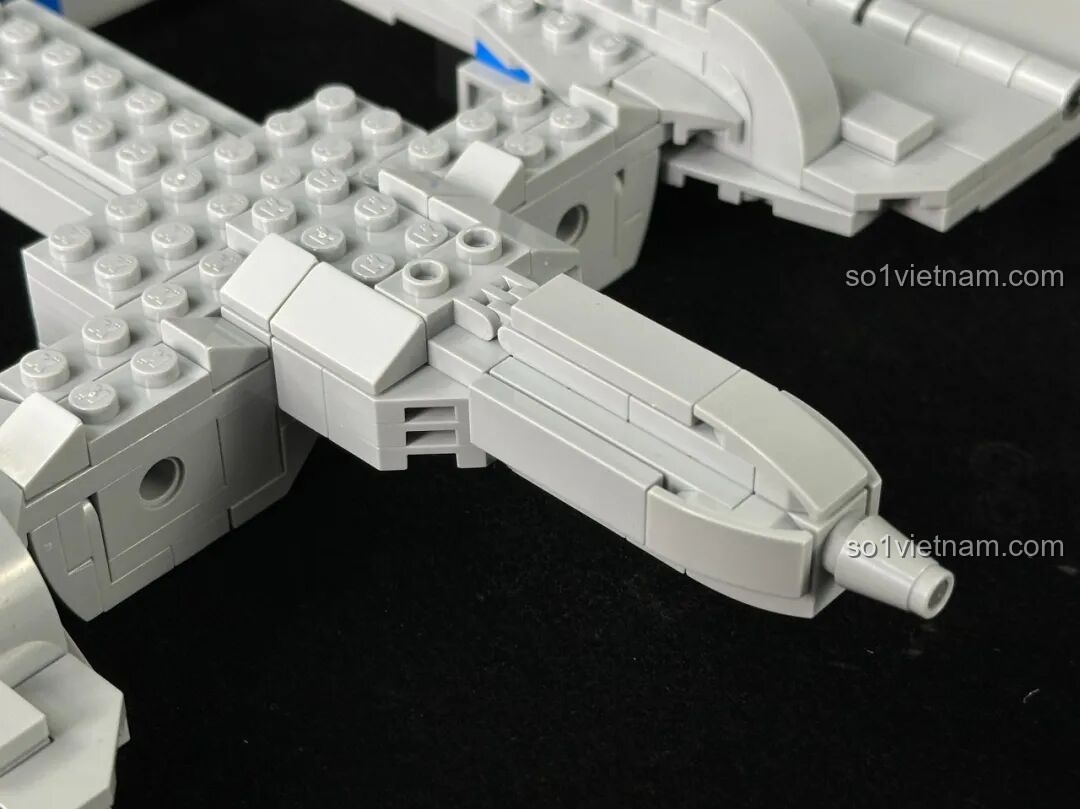 Mô hình Keeppley J-15 trưng bày trên kệ