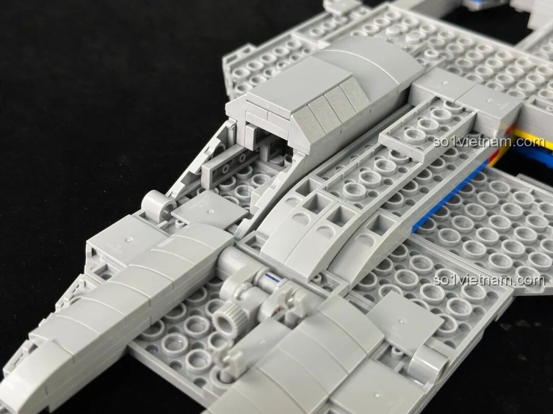 Đèn LED trong động cơ Keeppley J-15