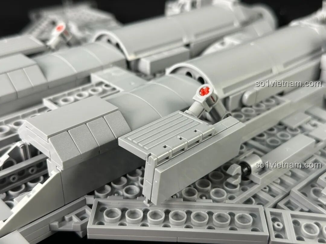 Chi tiết cánh đuôi máy bay Keeppley J-15