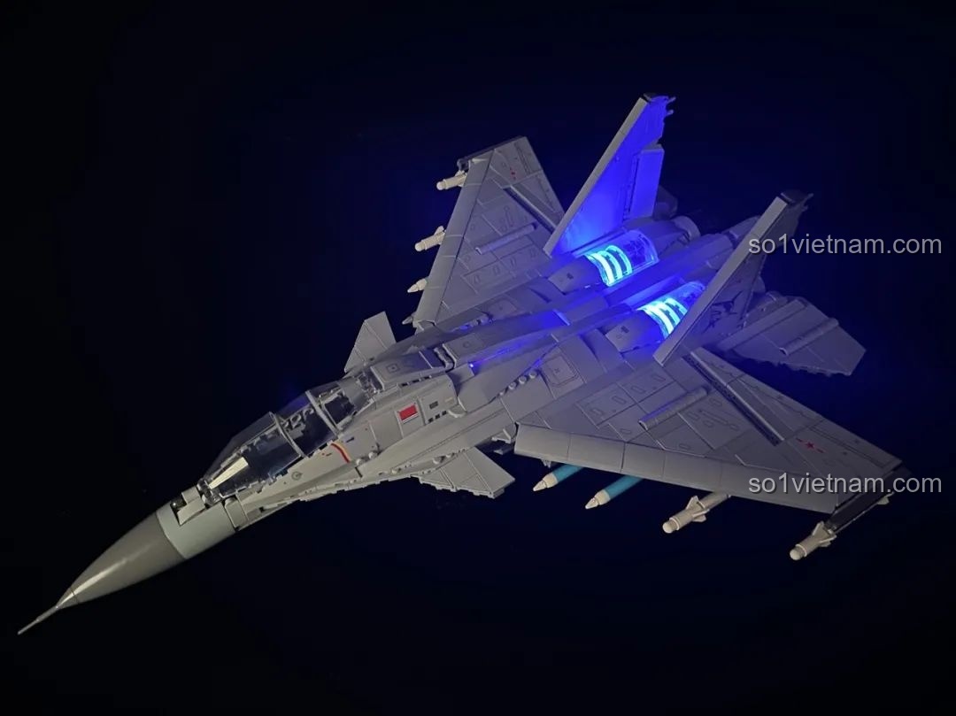 Chi tiết mặt dưới cánh máy bay Keeppley J-15