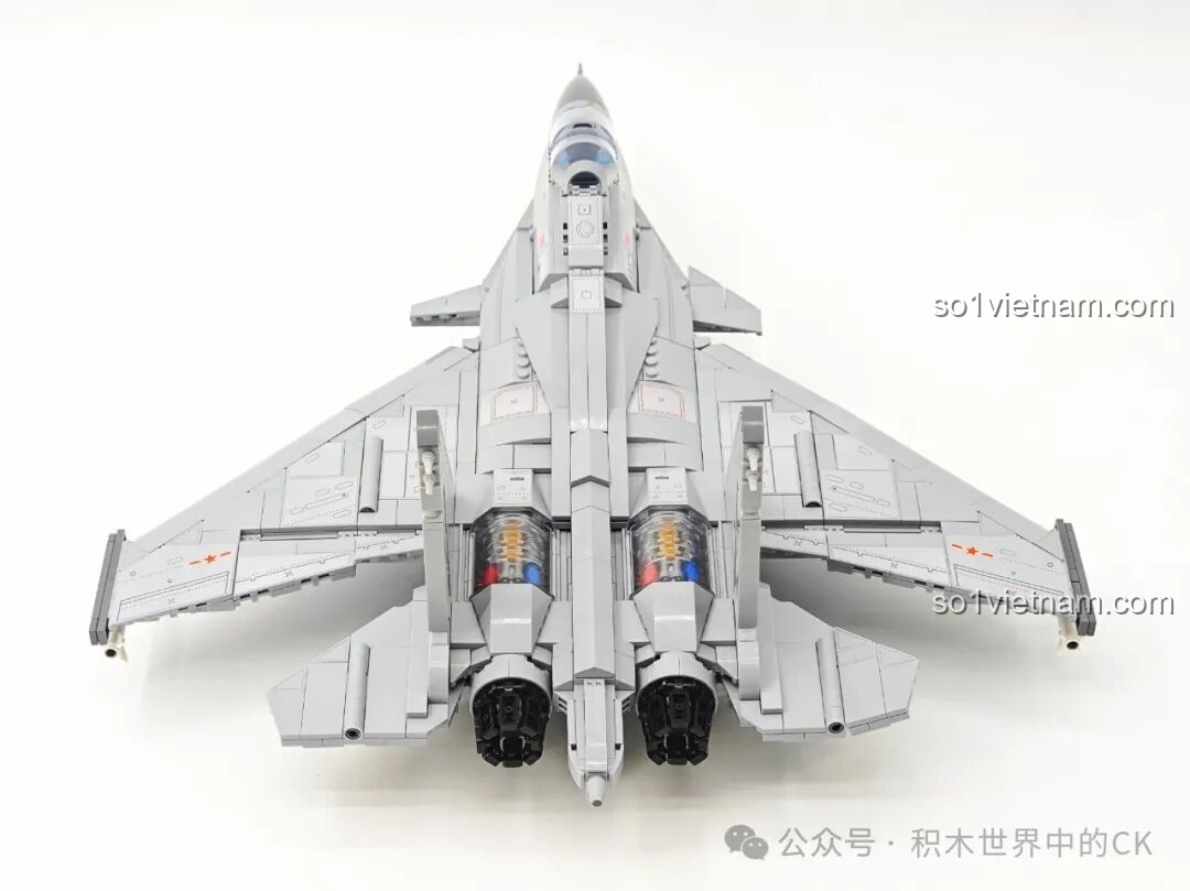 Gắn tên lửa vào máy bay chiến đấu J-15 Keeppley