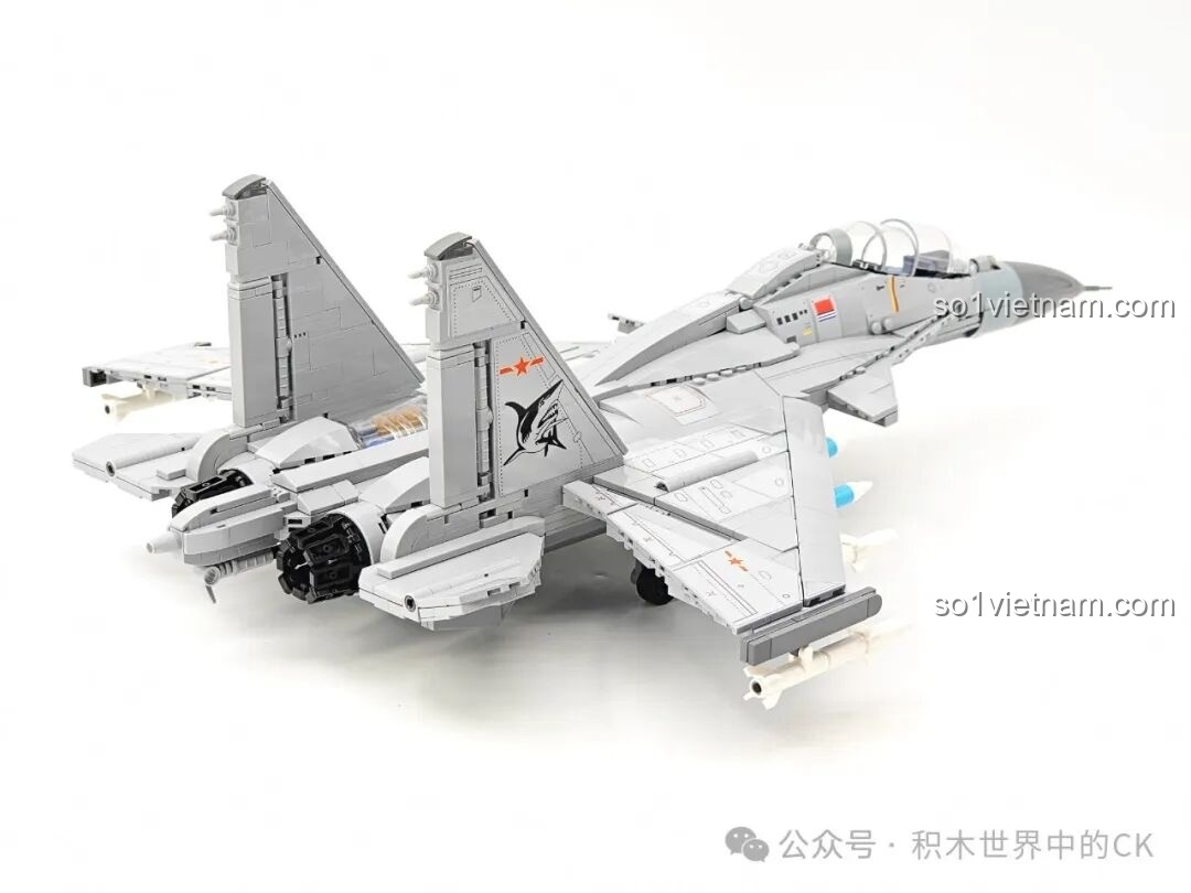 Quá trình lắp ráp bộ máy bay chiến đấu J-15 Keeppley
