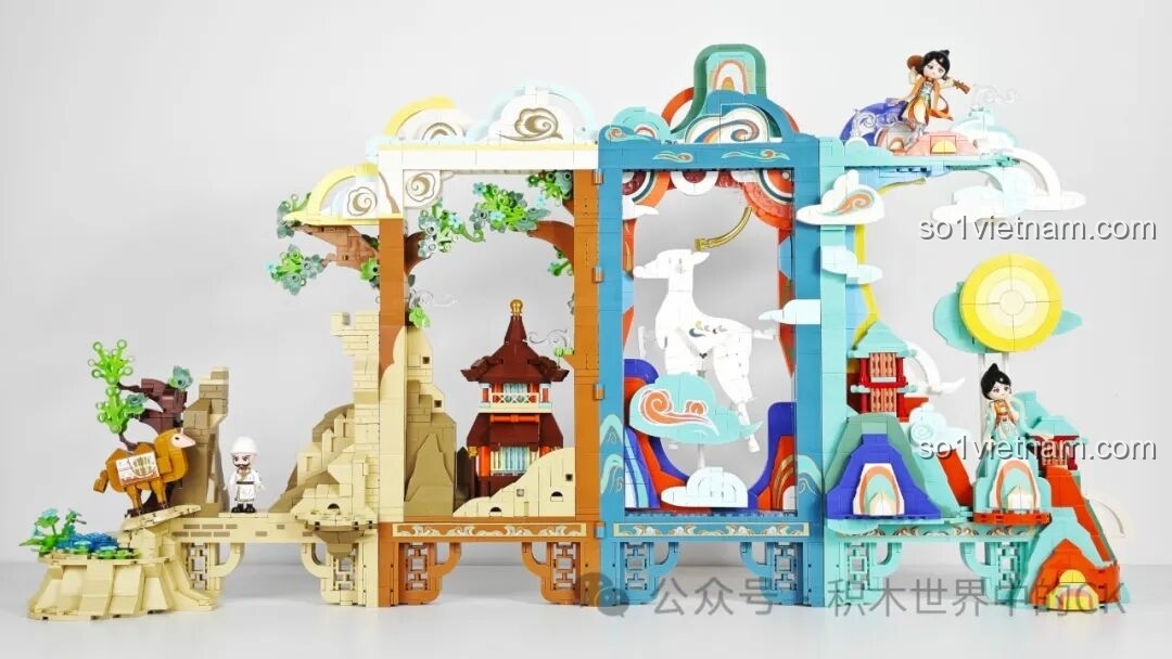 Cận cảnh hình ảnh Cửu Sắc Lộc trong Keeppley K19906 Màn Hình Tranh Đôn Hoàng, với sừng vàng và họa tiết tinh tế.