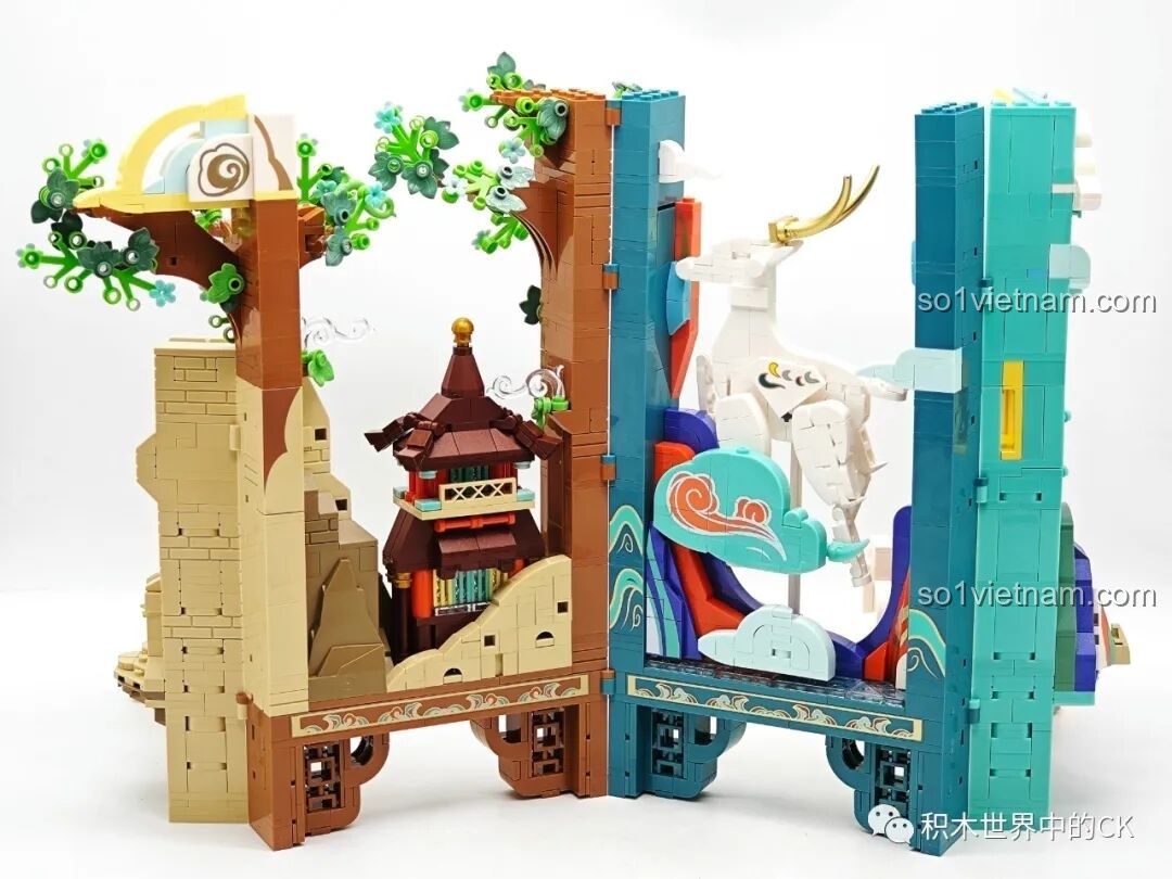 Lắp ráp phần khung cảnh bên phải của Keeppley K19906 Màn Hình Tranh Đôn Hoàng, với các tiên nữ và mây trời.