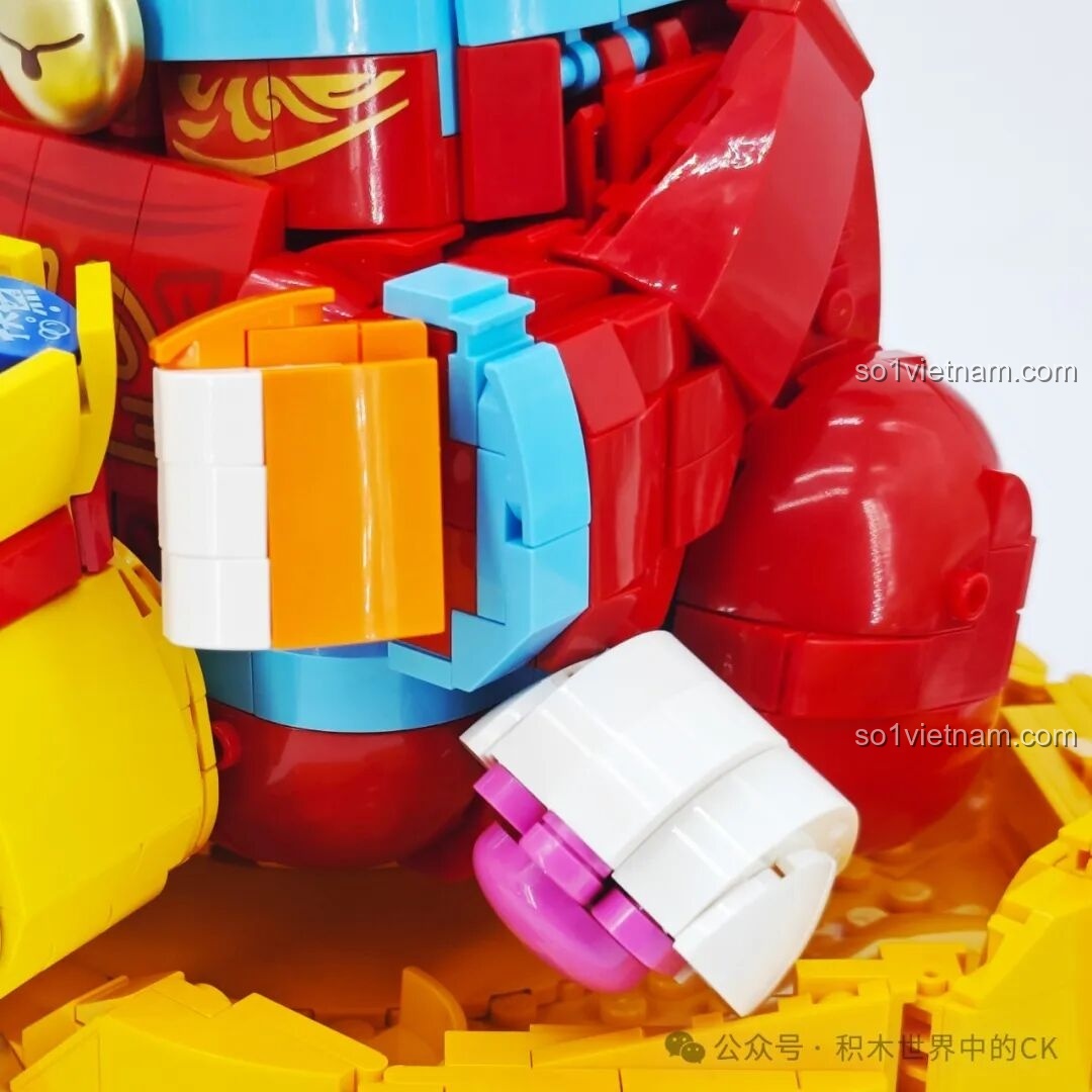 Cận cảnh Mèo Chiêu Tài Keeppley K19913 với cơ chế vẫy tay.