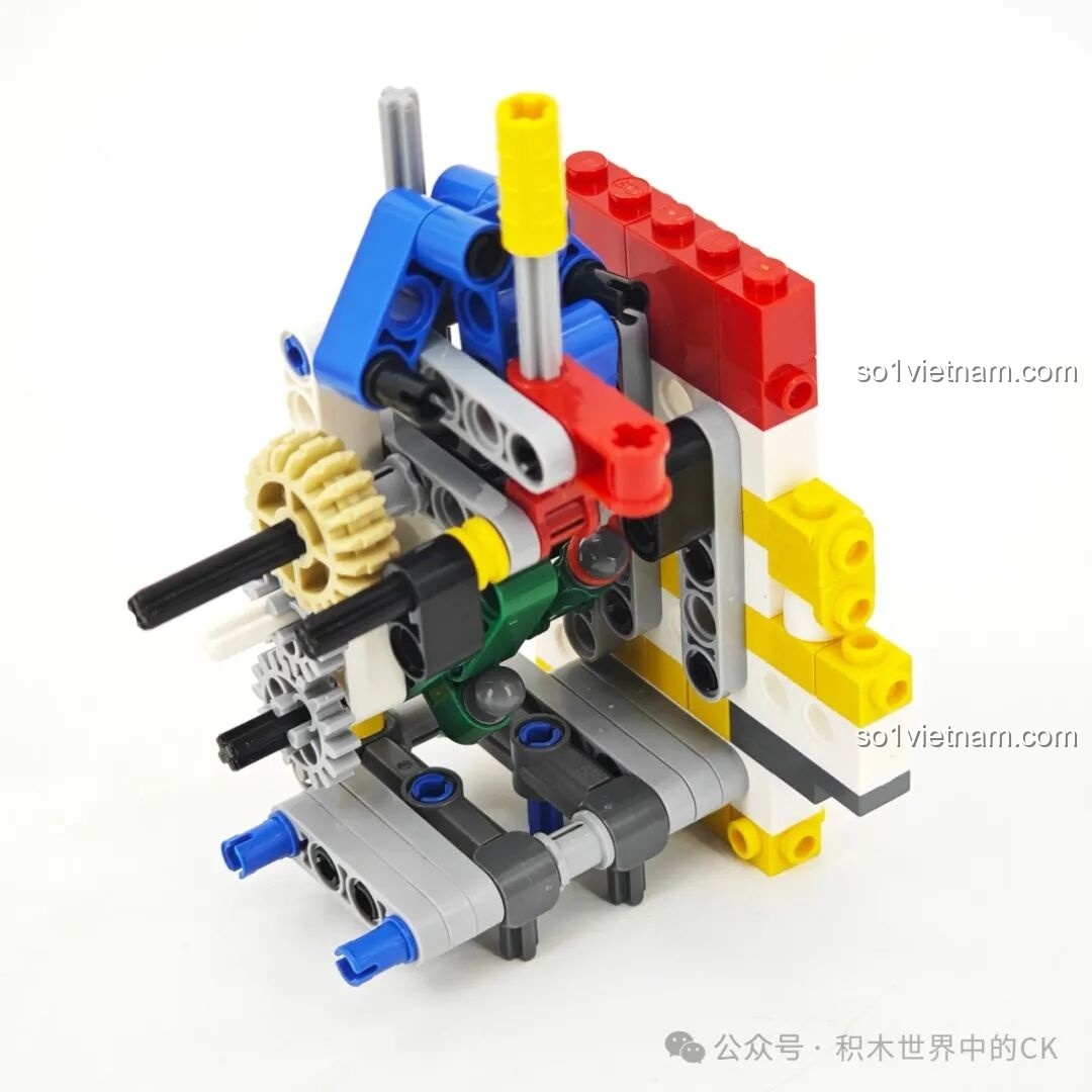 Phần đế thỏi vàng của Mèo Chiêu Tài Keeppley K19913 với các chi tiết Technic.