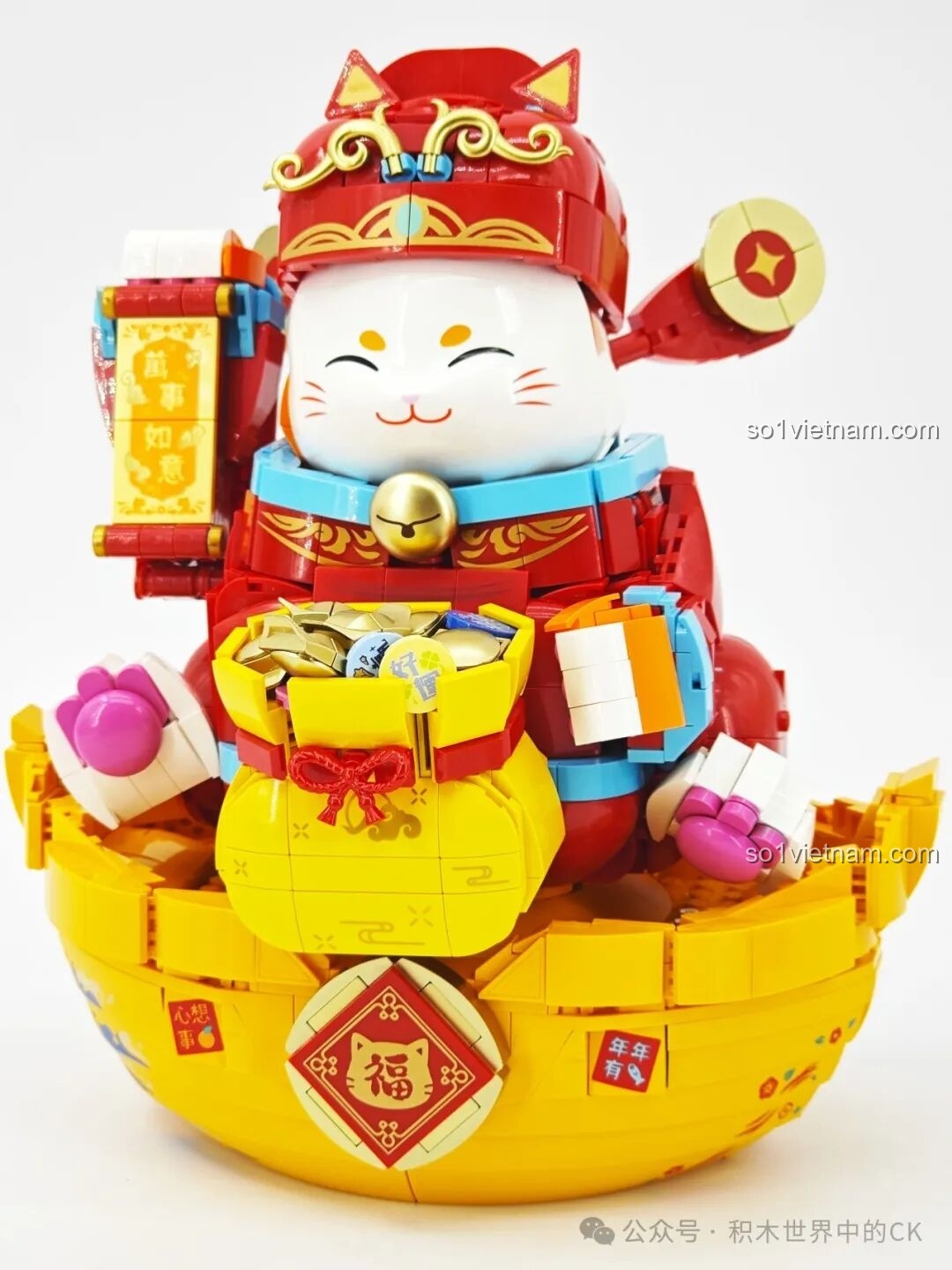 Ghép Mèo Chiêu Tài Keeppley K19913 vào phần đế thỏi vàng.