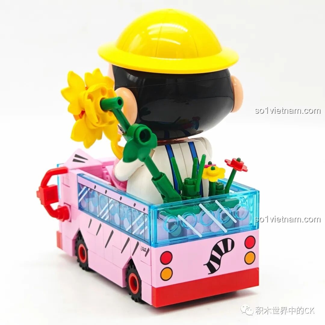 Ba mô hình Keeppley K20618, K20619, K20620 phiên bản Shin-chan hoàn thiện nhìn từ cạnh bên